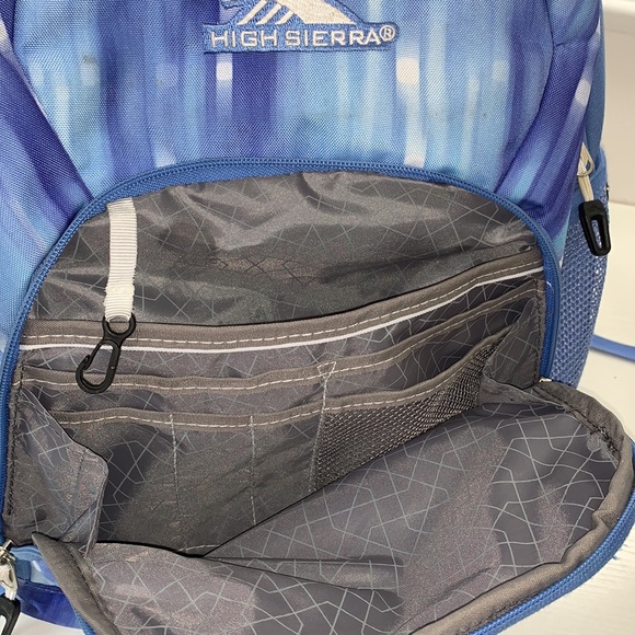 Great quality pack pack. Could use a good cleaning - Picture 3 of 6